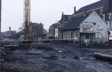 DEINZE  81-1898.jpg